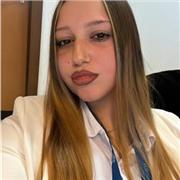 Sono disposta a dare lezioni a dei bimbi di scuole elementari. Sono una ragazza professionale, paziente e seria